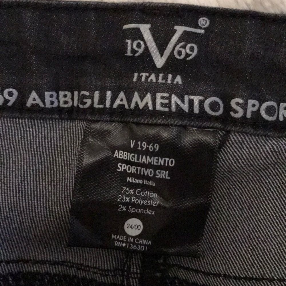 Black skinny jeans - Picture 3 of 4